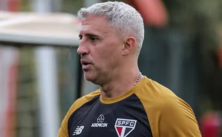 São Paulo: Crespo define escalação com desfalque contra o Coritiba; veja o time provável São Paulo: Crespo define escalação com desfalque contra o Coritiba; veja o time provável