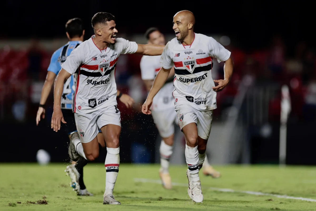 São Paulo: Melhor Atuação do Ano na Estreia do Trio de Ataque Titular