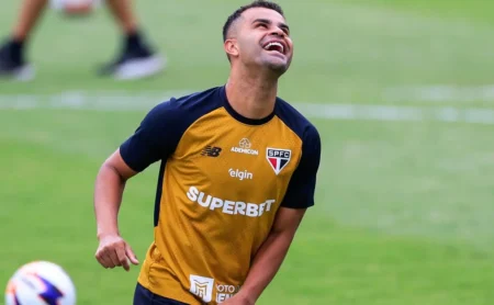 São Paulo nega acordo com Alisson e Vasco e continua buscando clube para o jogador