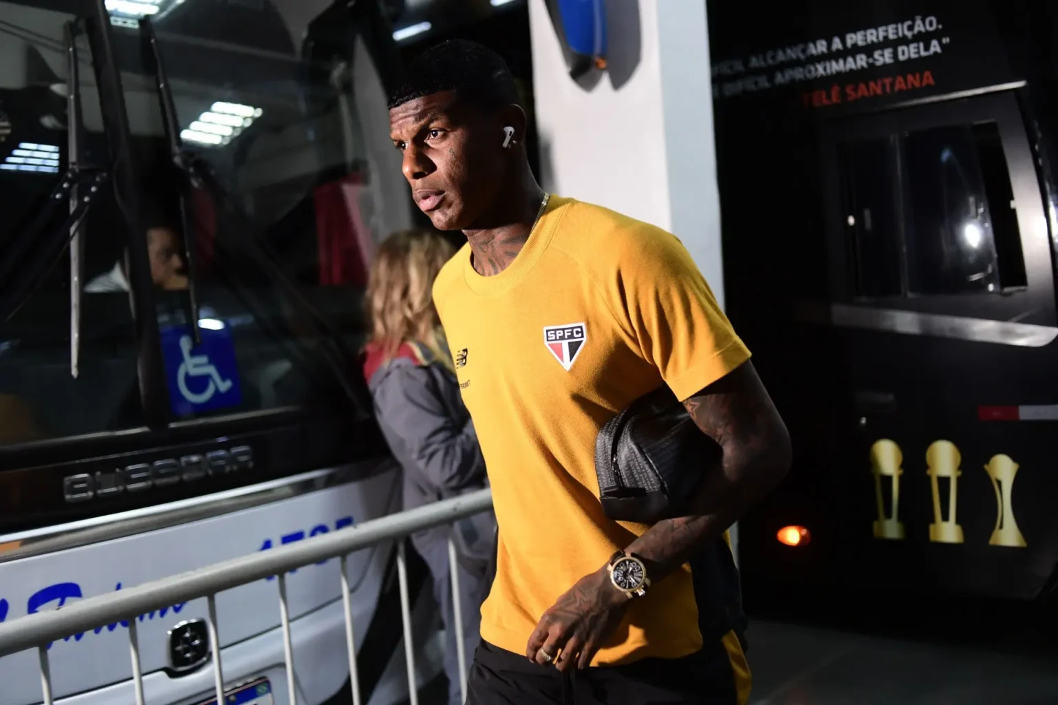 São Paulo perde Alan Franco para a semifinal do Paulistão; Crespo mantém dúvida sobre Arboleda