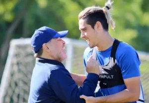 Spinelli: a trajetória do reforço do Vasco, entre comparações com Caniggia e fuga da guerra