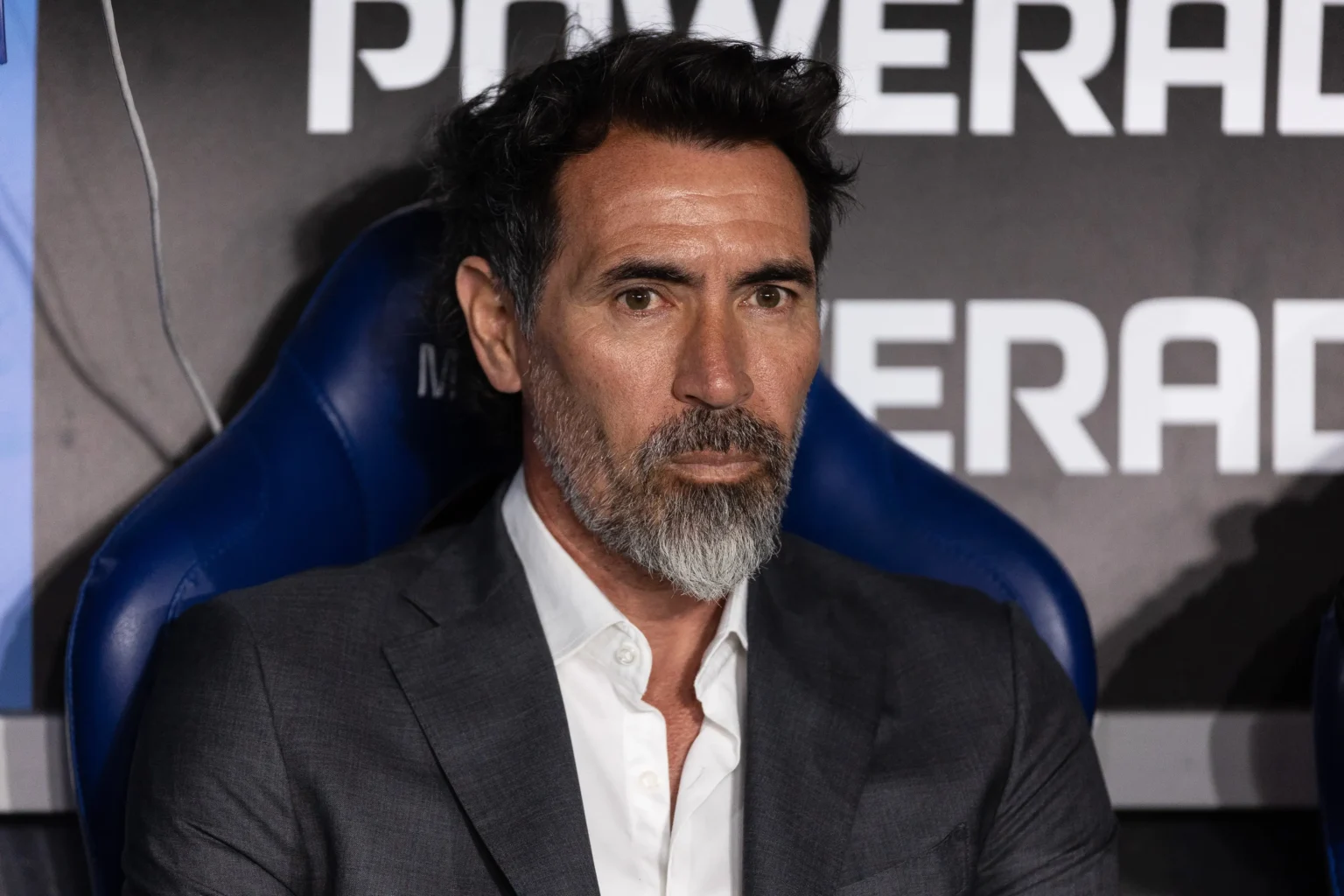 Técnico do Estudiantes, Eduardo Domínguez é alvo do Atlético-MG para substituir Sampaoli