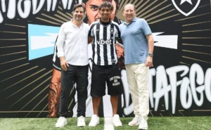 Textor cita Almada como influência na contratação de Medina Textor cita Almada como influência na contratação de Medina