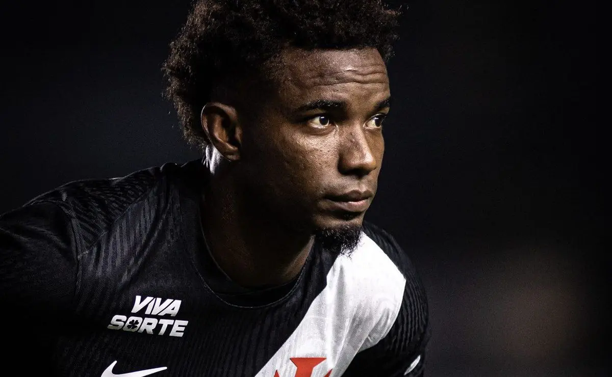 Thiago Mendes relata desrespeito de Neymar após pedido: "Ele me enfureceu"