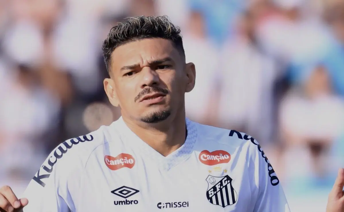 Tiquinho Soares deixa o Santos e acerta empréstimo com o Mirassol após período sem sucesso