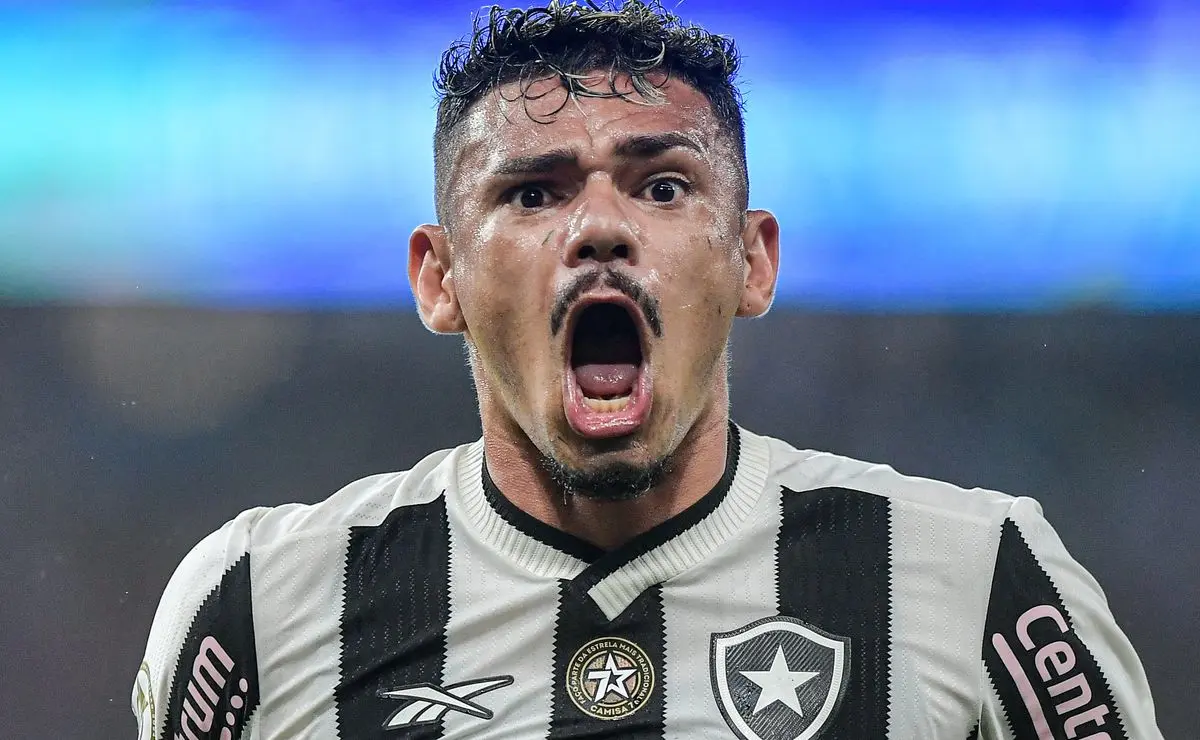 Tiquinho Soares deixa o Santos e acerta com o Mirassol Tiquinho Soares deixa o Santos e acerta com o Mirassol