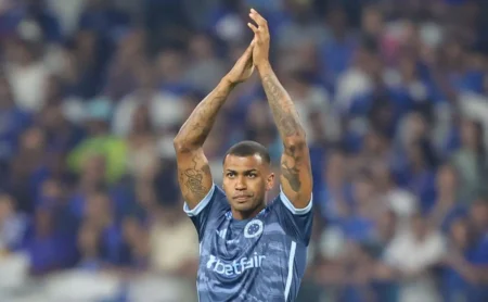 Tite aposta em Walace no Cruzeiro após renovação nos bastidores