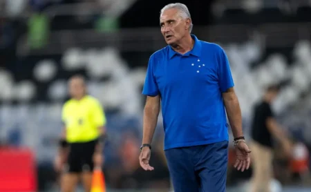 Tite atribui resultados negativos a condição física dos jogadores após empate com o Mirassol