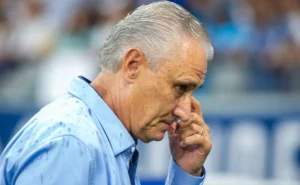 Tite demonstra irritação após Cruzeiro x Corinthians e exige respeito à torcida ao ser vaiado