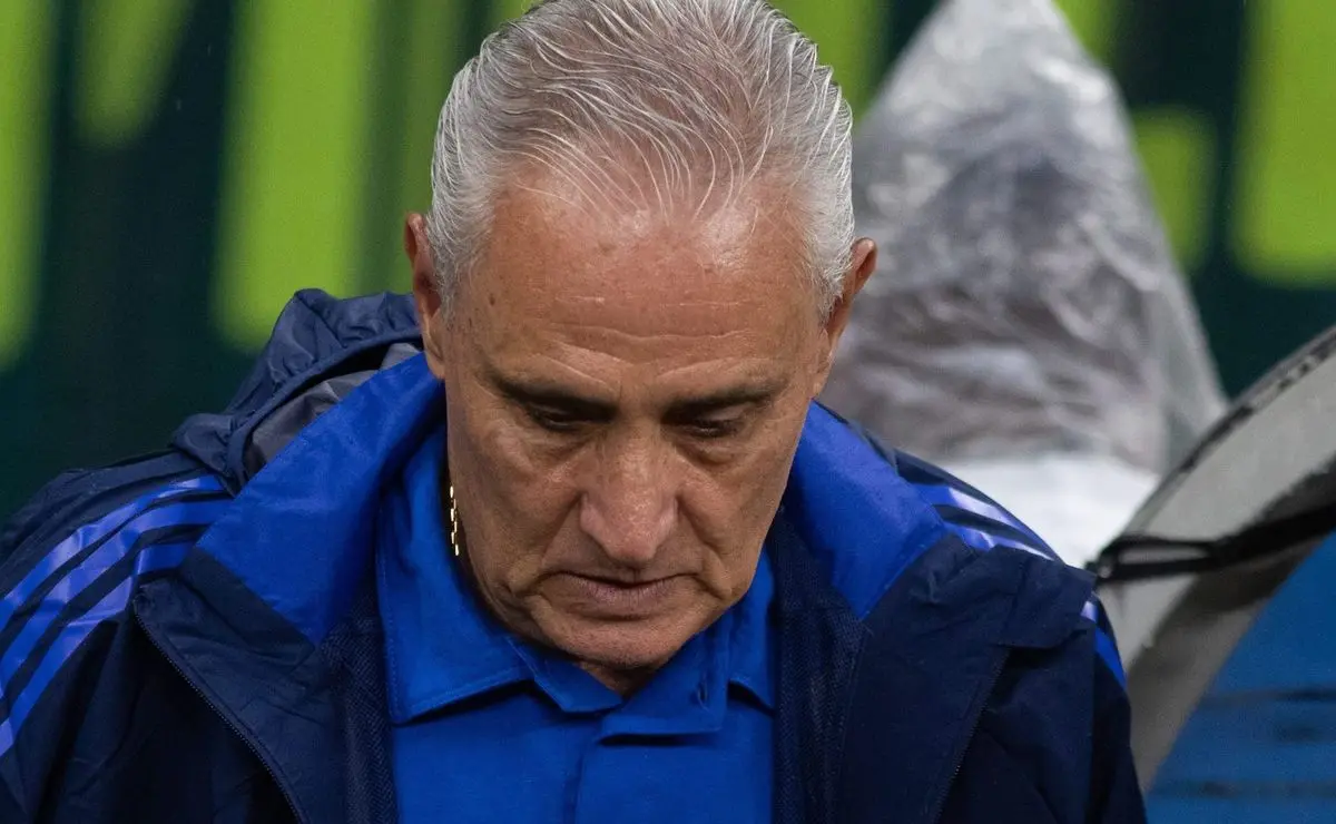 Tite gera polêmica ao recusar foto com torcedor do Flamengo e declara: “Flamengo não!” Tite gera polêmica ao recusar foto com torcedor do Flamengo e declara: “Flamengo não!”