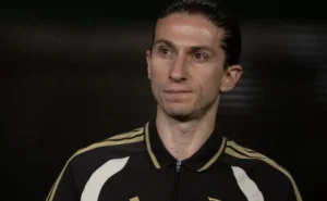 Torcida do Flamengo debate sobre Filipe Luís antes da Recopa Sul-Americana