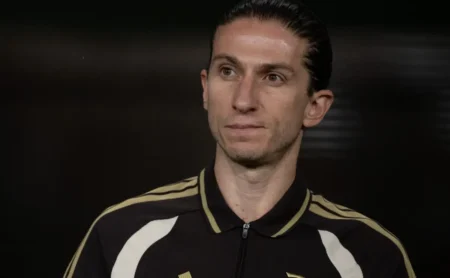 Torcida do Flamengo debate sobre Filipe Luís antes da Recopa Sul-Americana