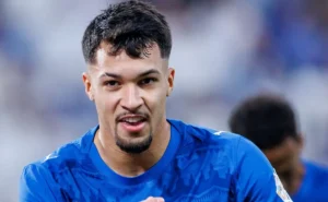 Torcida do Flamengo demonstra desaprovação por Richarlison e valoriza Marcos Leonardo: “Pode vir agora”