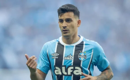 Toronto busca Cristaldo no Grêmio, mas jogador não demonstra entusiasmo.