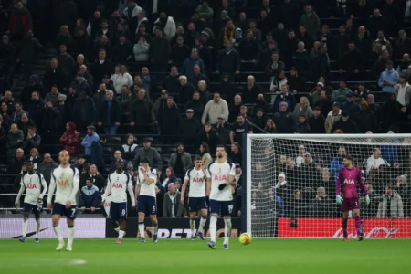 Tottenham x Arsenal: onde assistir e horário do jogo pela Premier League Tottenham x Arsenal: onde assistir e horário do jogo pela Premier League