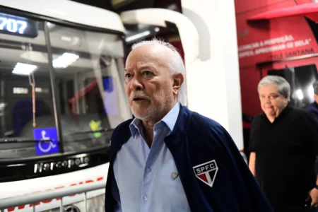 “Vai ter que renunciar”: áudios atribuídos à filha de Massis revelam temor do presidente com novo escândalo no São Paulo "“Vai ter que renunciar”: áudios atribuídos à filha de Massis revelam temor do presidente com novo escândalo no São Paulo"