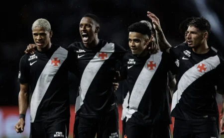 Vasco anuncia lista de relacionados com reforços para jogo decisivo contra o Volta Redonda Vasco anuncia lista de relacionados com reforços para jogo decisivo contra o Volta Redonda