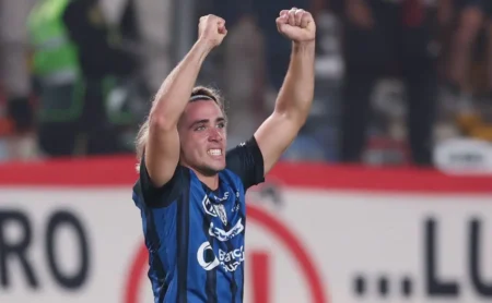 Vasco contrata Spinelli, do del Valle, por R$ 10,5 milhões até 2028 Vasco contrata Spinelli, do del Valle, por R$ 10,5 milhões até 2028