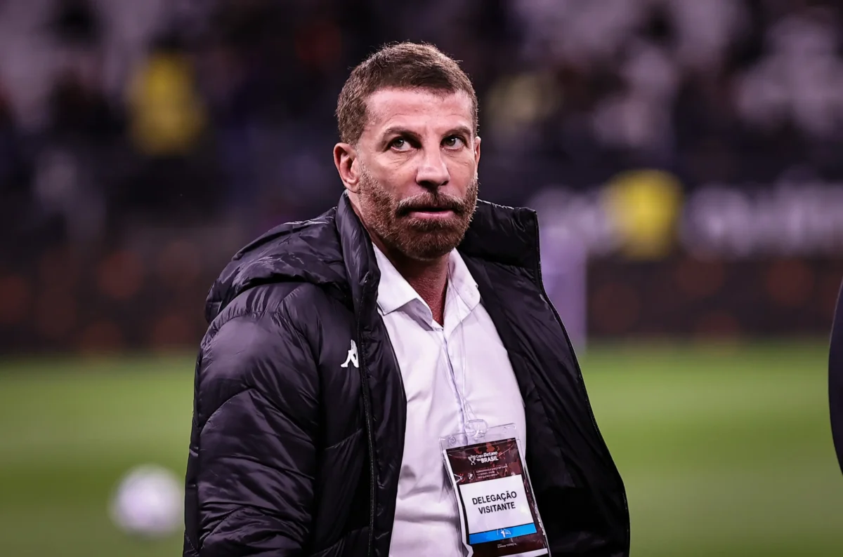 Vasco: diretoria não cumpre prazo e técnico só chegará após a semifinal do Carioca Vasco: diretoria não cumpre prazo e técnico só chegará após a semifinal do Carioca