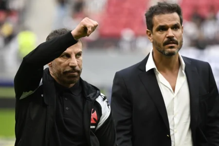 Vasco: Entenda os motivos por trás da saída de Diniz perto do fim da janela