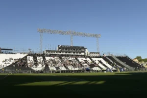 Vasco: Obra em São Januário e estreia em casa com incertezas