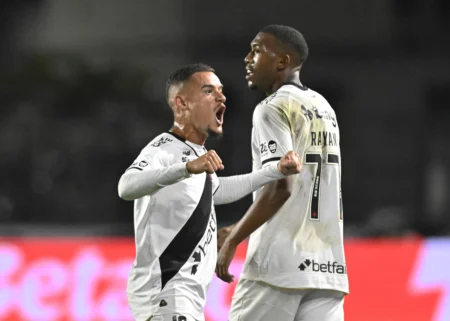 Vasco perde quase dois terços dos gols de 2024 com saídas de Coutinho, Rayan e Vegetti Vasco perde quase dois terços dos gols de 2024 com saídas de Coutinho, Rayan e Vegetti