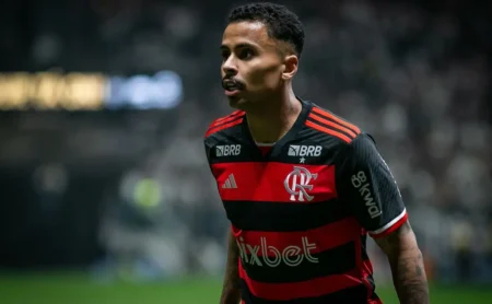 Vasco perde disputa com Corinthians por Allan no mercado da bola
