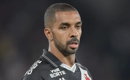 Vasco rejeita proposta do Grêmio por Paulo Henrique e define futuro do jogador