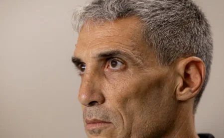 Vojvoda analisa mudança tática e compara Santos, Flamengo e Palmeiras Vojvoda analisa mudança tática e compara Santos, Flamengo e Palmeiras