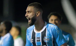 Wagner Leonardo: Grêmio avalia saída de jogador para o Palmeiras