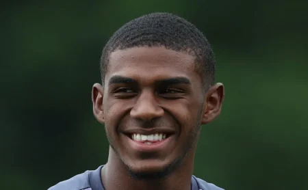 Wallace Davi minimiza derrota e celebra estreia pelo Botafogo na Libertadores: “Feliz demais”