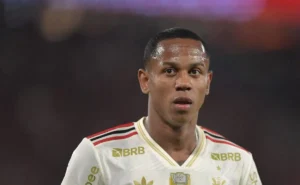 Wallace Yan, ex-Bragantino, retorna aos planos do Flamengo: diretoria explica negociação