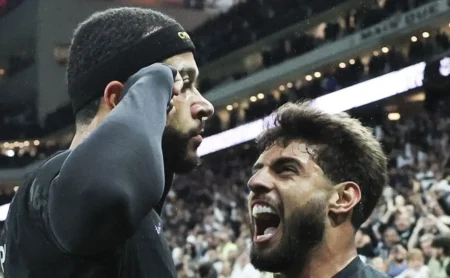 Yuri Alberto e Memphis Depay: como podem superar Gómez e Murilo no Dérbi paulista