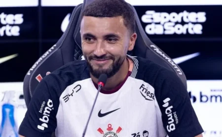 Zakaria Labyad é apresentado pelo Corinthians e já demonstra competitividade: “Eu odeio perder”