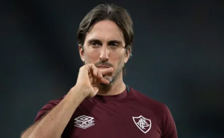 Zubeldía declara apoio ao Lanús na final da Recopa contra o Flamengo: “Está em meu coração” Zubeldía declara apoio ao Lanús na final da Recopa contra o Flamengo: “Está em meu coração”