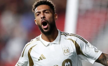 Zubeldía evita comentar sobre Bouanga e atribui decisão à diretoria do Fluminense