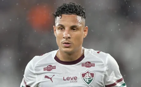 Zubeldía não confirma presença de Hércules e Arana contra o Vasco e fala sobre condição física Zubeldía não confirma presença de Hércules e Arana contra o Vasco e fala sobre condição física