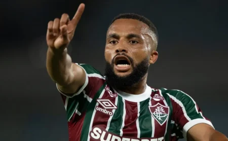 Zubeldía planeja mudanças no Fluminense e Samuel Xavier deve ser titular contra o Vasco