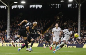 A 100 Dias da Copa: Duelo de Centroavantes Brasileiros em Destaque A 100 Dias da Copa: Duelo de Centroavantes Brasileiros em Destaque