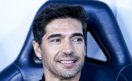 Abel busca superar retrospecto negativo e Anselmi quer aliviar pressão em Palmeiras x Botafogo