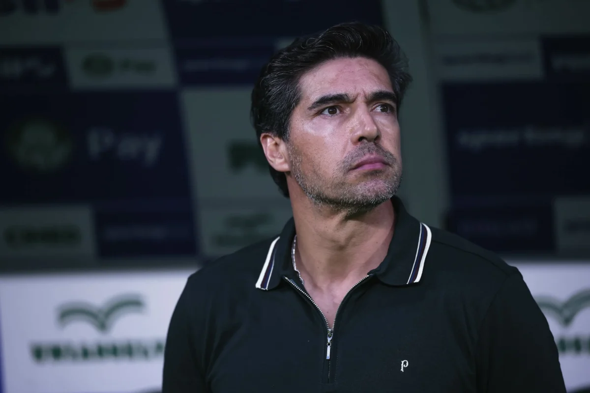 Abel elogia jogo do Palmeiras, mas lamenta o desgaste do elenco: "Outras equipes descansaram"