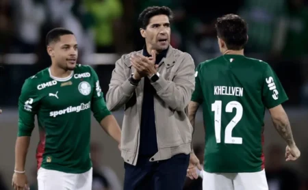 Abel Ferreira questiona pênalti do São Paulo após vitória do Palmeiras na semifinal do Paulistão