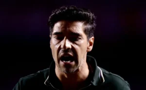 Abel Ferreira é expulso em partida entre São Paulo e Palmeiras; torcida do Verdão critica Daronco