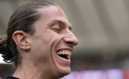 Agente de Filipe Luís revela futuro após interesse do Cruzeiro: “Irá para a Europa”