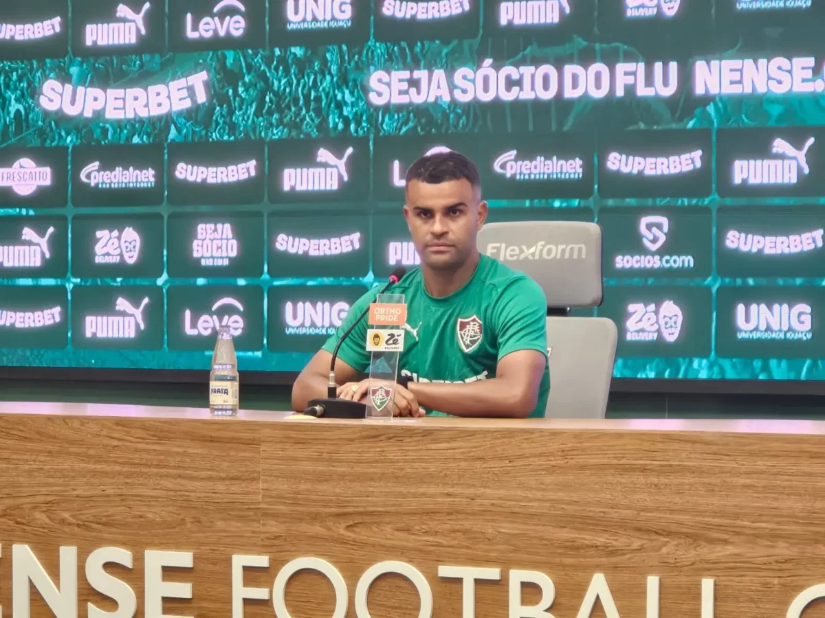Alisson é apresentado pelo Fluminense e elogia trabalho de Zubeldía, que o teve na mira da Seleção Alisson é apresentado pelo Fluminense e elogia trabalho de Zubeldía, que o teve na mira da Seleção