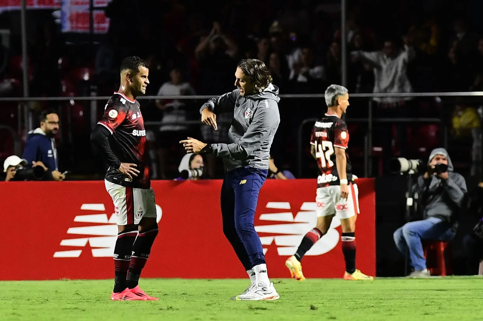 Alisson se destaca em estatísticas com Zubeldía e reforça o Fluminense