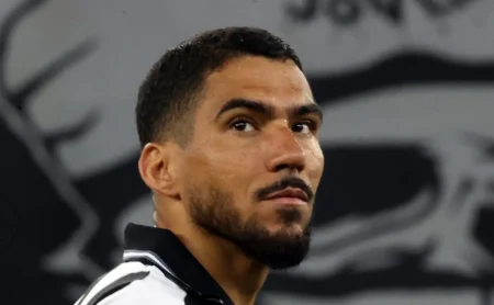 Allan relaciona resultado de Botafogo x Flamengo à atuação de Anderson Daronco: “Estragou a partida”