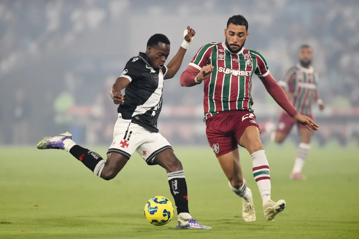 Andrés Gómez: nova esperança do Vasco busca gol em clássico para compensar desfalques