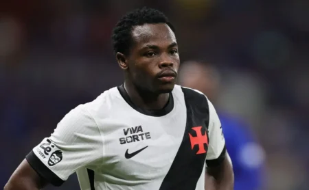 Andrés Gómez expõe bastidores e revela motivação no Vasco pela vaga na Copa do Mundo