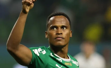 Arias ganha a confiança de Abel Ferreira e busca o primeiro gol em clássicos pelo Palmeiras contra o São Paulo